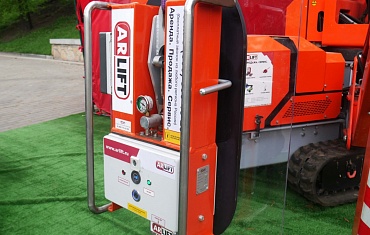 Выставка в Екатеринбурге "Дерево+Дом. Коттедж. Дача"