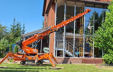 Остекление загородного дома с помощью мини-крана Арлифт и вакуумного захвата GS-360